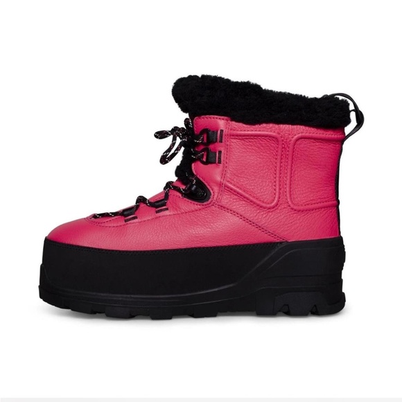 UGG Boots - Picture 4 of 8